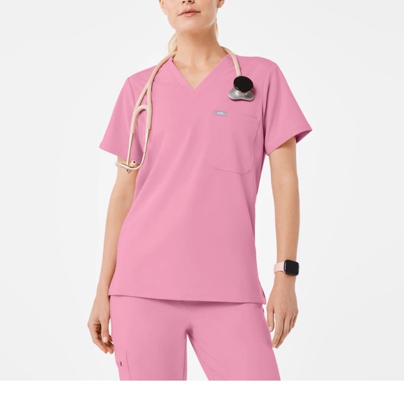 Figs Pink Scrub Set - Picture 7 of 8